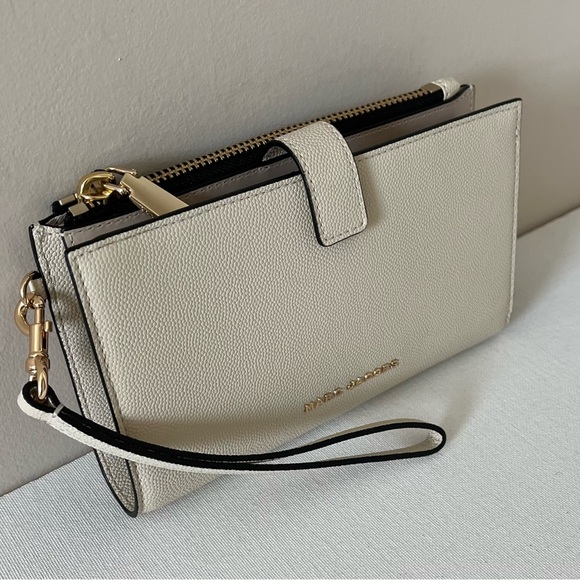 New Marc Jacobs BRB Phone Wallet Wristlet Marshmallow - Picture 5 of 5